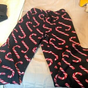 Men’s Joe Boxer size large lounging pants.